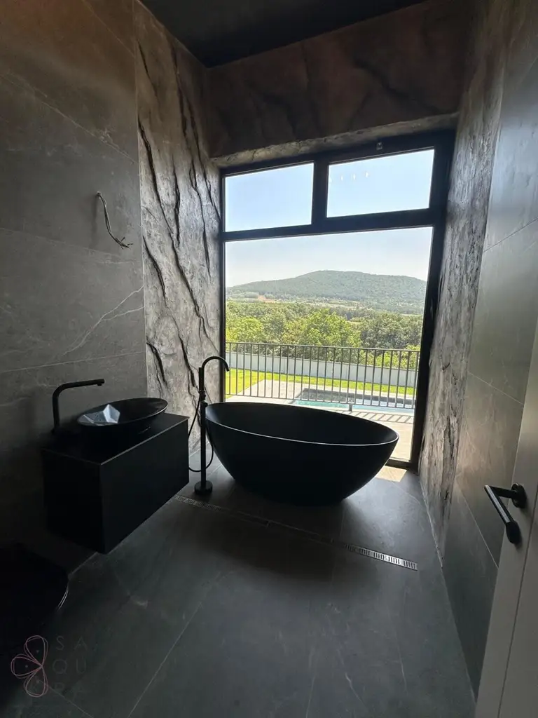 Exklusive Familienvilla mit Pool – Luxus und Natur im Einklang, Kosmaj – Rogača