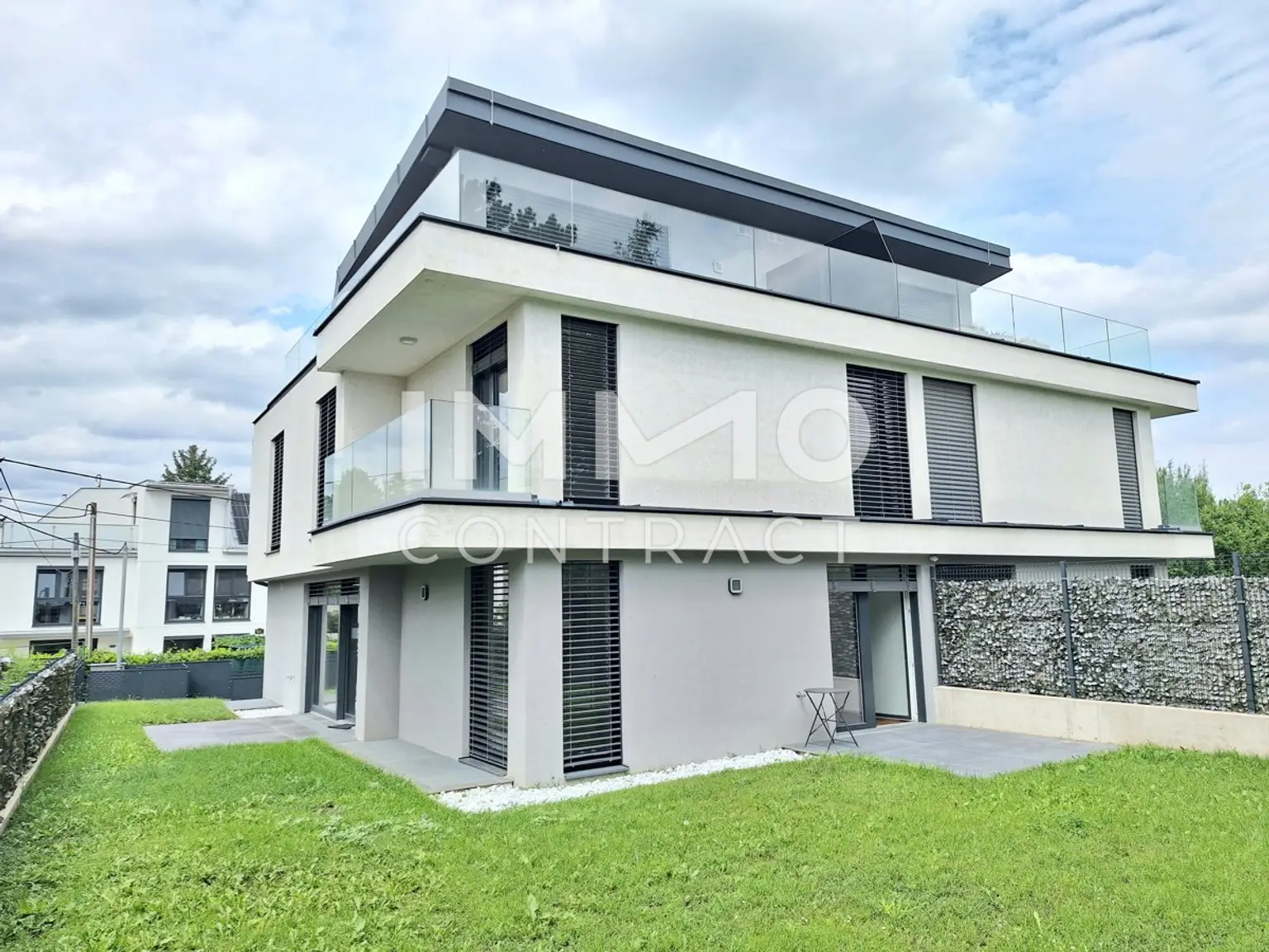 Modern Semi-detached House with Garden - UNO CITY - Moderne Doppelhaushälfte mit großzügigem Garten
