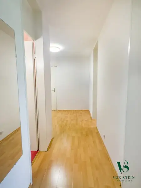 Bogenhausens Schmuckstück: Exklusive 3-Zimmer-Wohnung mit Loggia und Garage