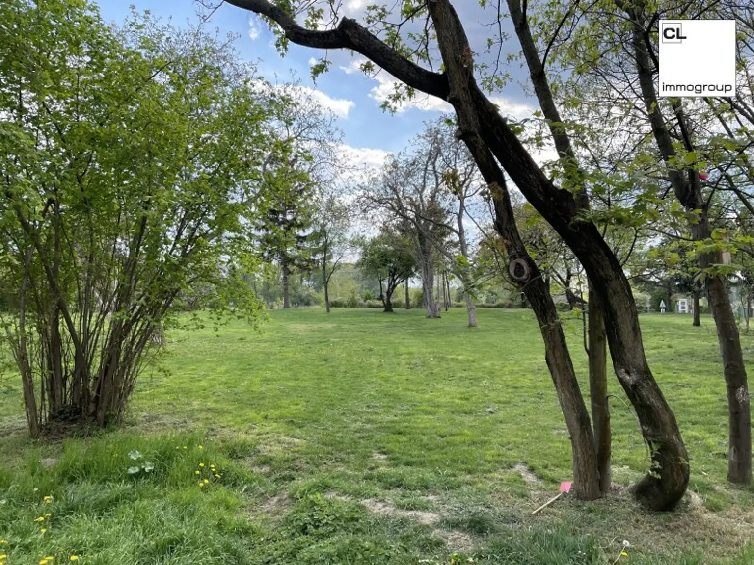 Beautiful and furnished 107 m² 4 room apartment with terracce for rent in 1210 Vienna located directly at the Obere Alte Donau!