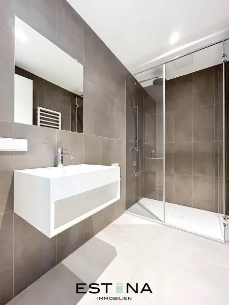 DANUBEVIEW modernes Zuhause mit Freiluft - Oase - Nähe U1 Station Kaisermühlen