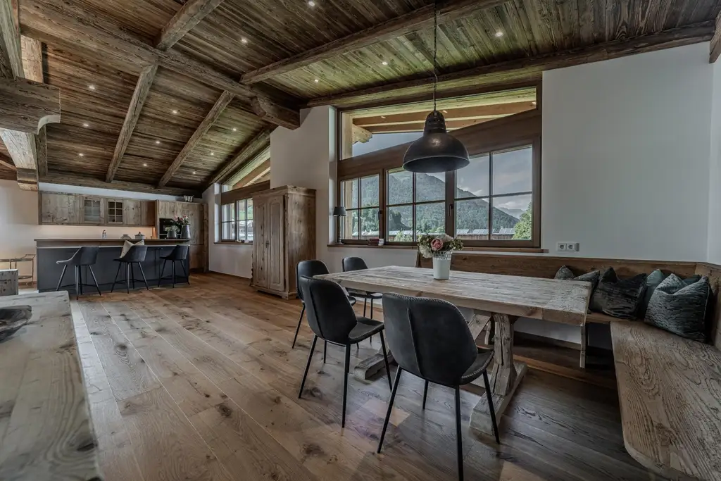 Traumhaftes Alpenchalet mit Outdoor Pool und Saunahaus