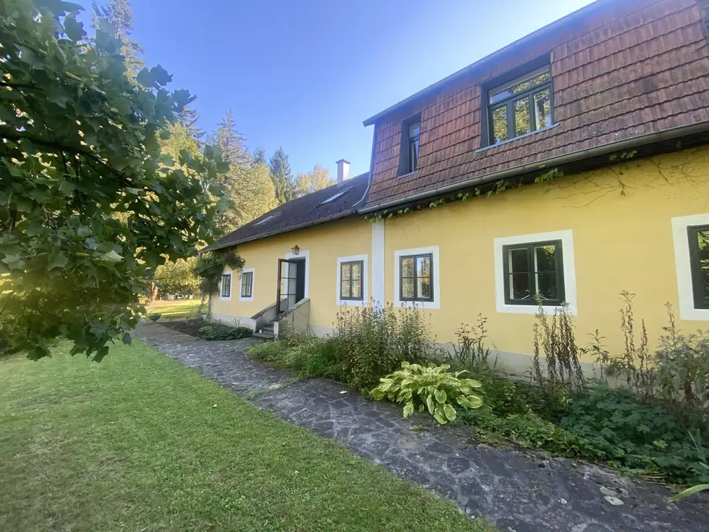 Wienerwaldhof  mit Pool im Apfelgarten  - 7 Zimmer  - 5 bedroom villa 15 km from Vienna