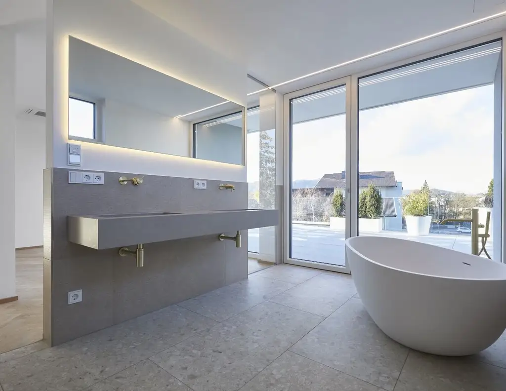 HIGH-END LIVING in Gmunden - Stilvoll, luxuriös. Erstbezug mit TRAUMSEEBLICK !!! Provisionsfrei