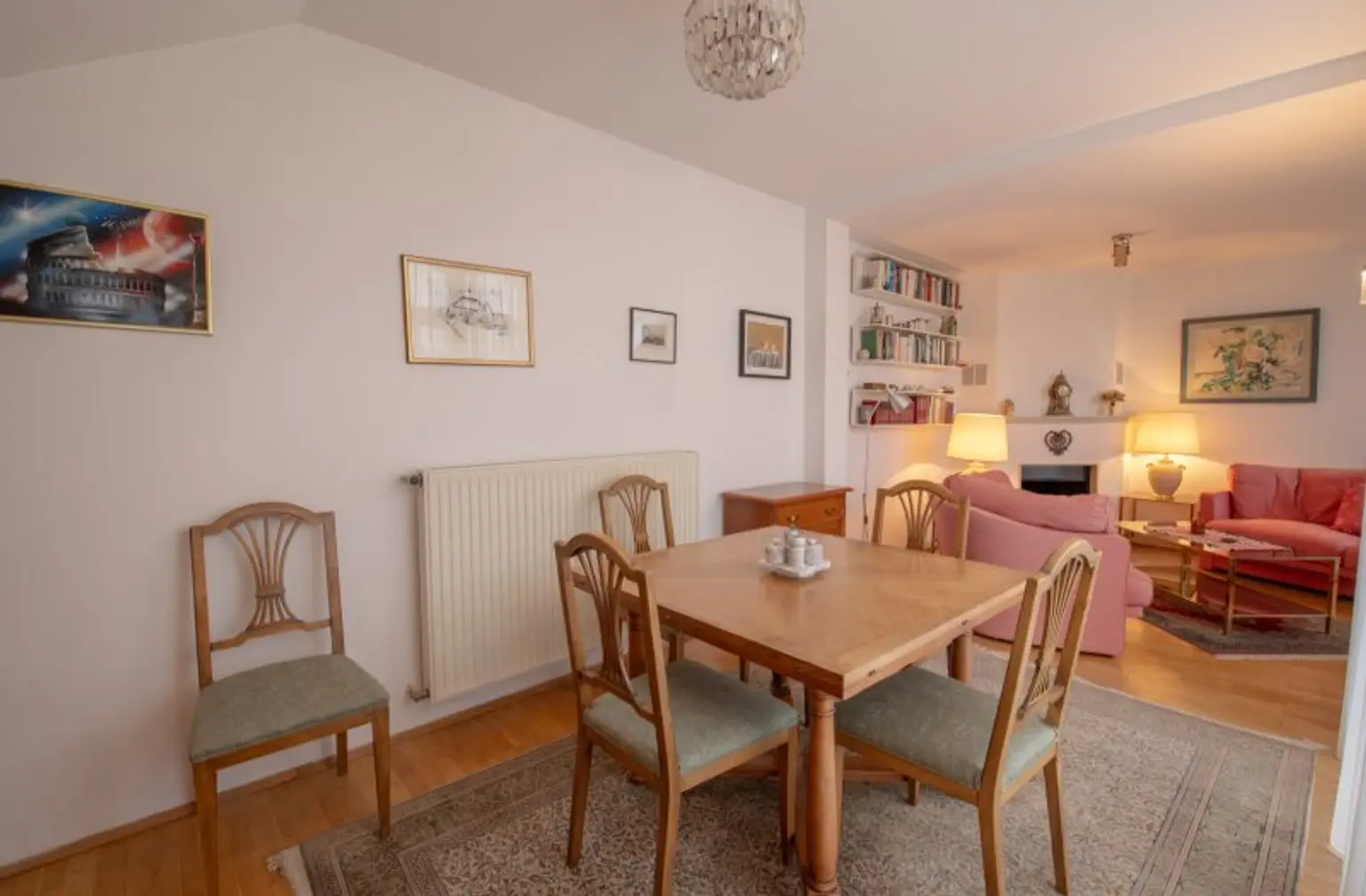 *** Dachgeschoss – Maisonettewohnung mit Garage am Naschmarkt ***