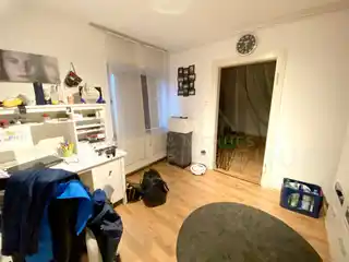 Schlafzimmer mit Ankleidezimmer