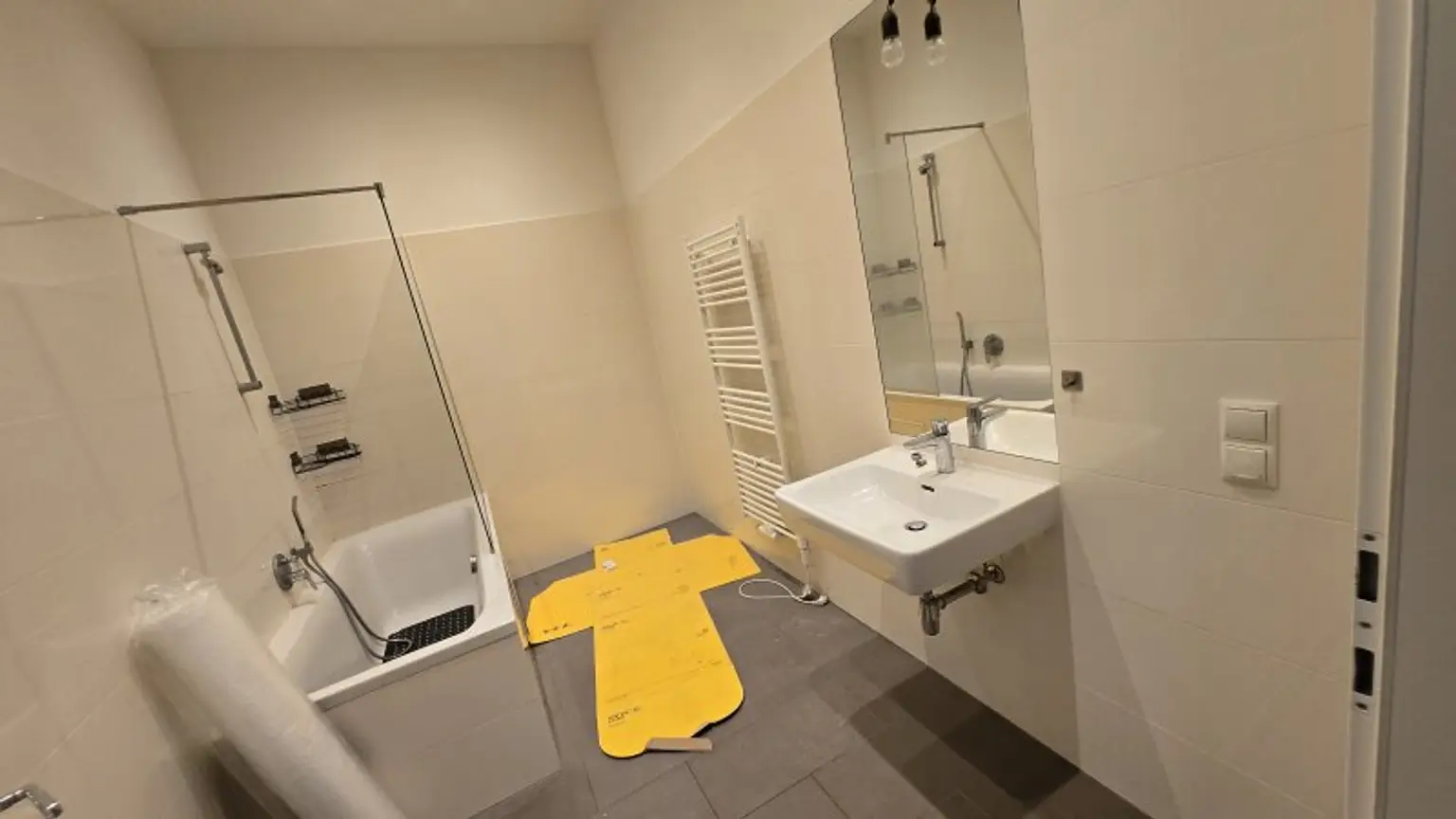 Traumhafte 2-Zimmer-Altbauwohnung in super zentraler Innenstadtlage
