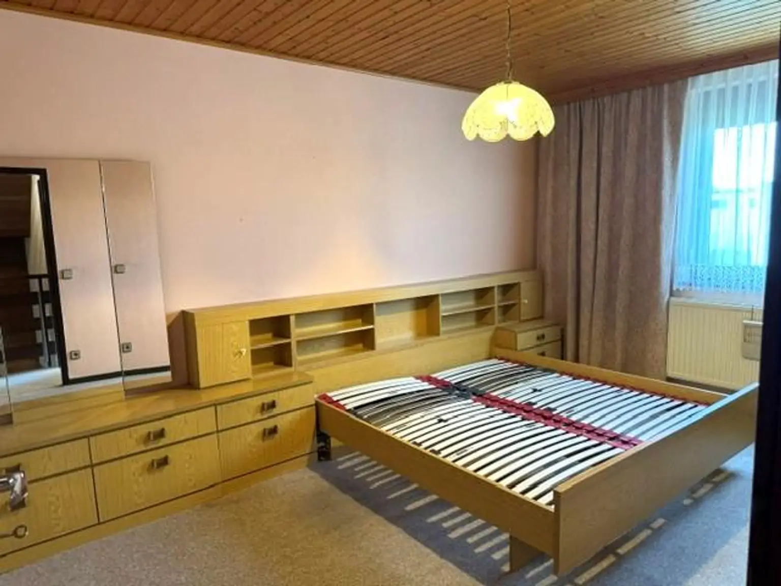 Zimmer 2 OG