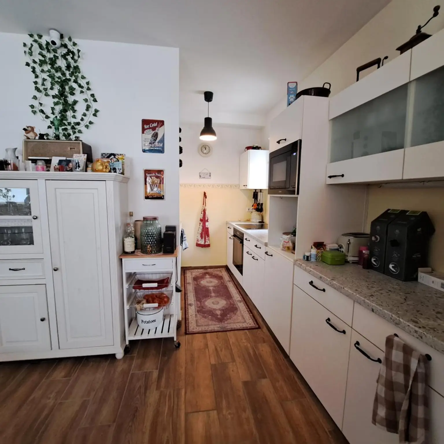 Provisionsfrei! Schöne Altbauwohnung mit Ambiente und historischem Flair!