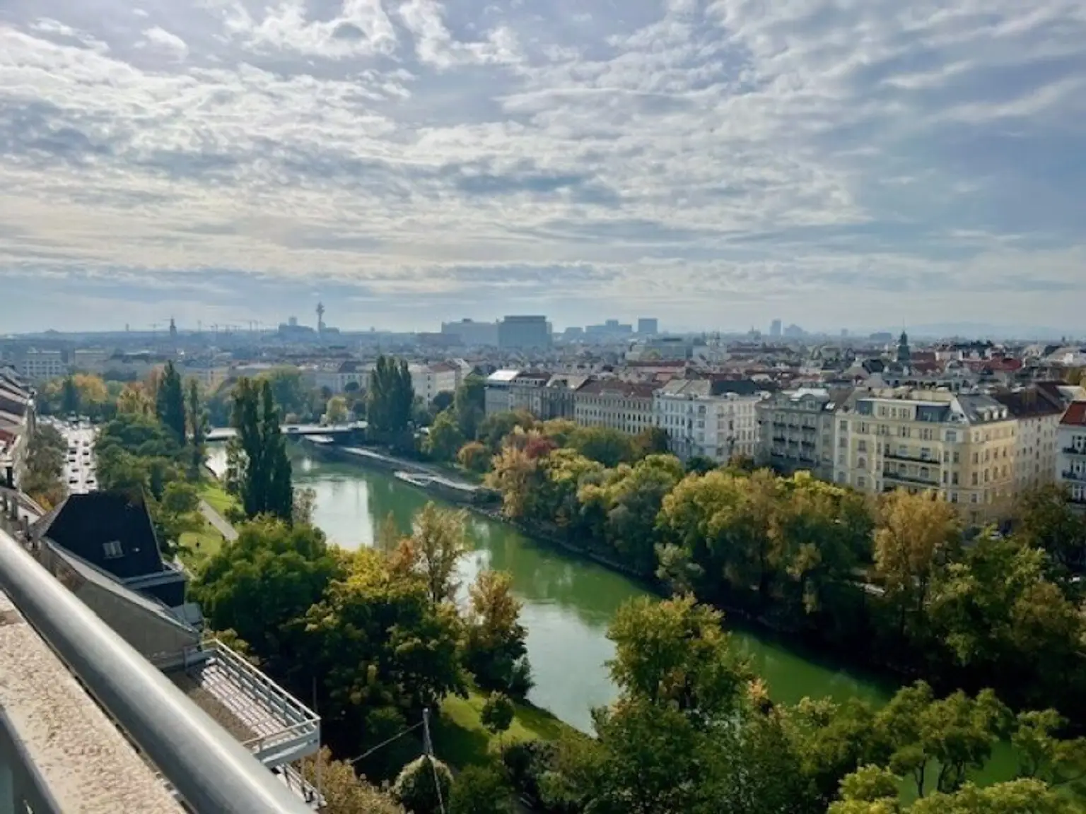 Praternähe/Donaukanal! 96 m2 - gut aufgeteilte 3 Zimmer-Wohnung, extra Küche!