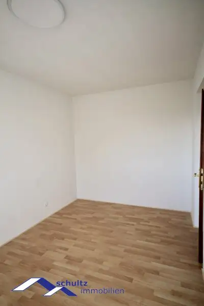 Attraktive 3-Zimmer-Dachgeschosswohnung im Zentrum von Guntramsdorf zu mieten! Überdachter Parkplatz inklusive!