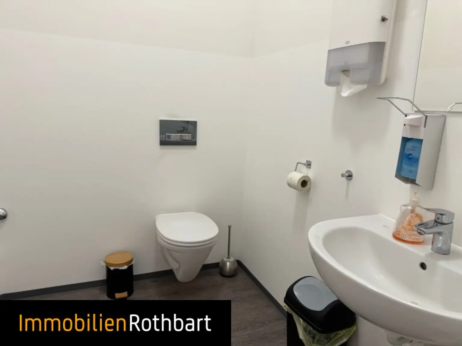 Praxis oder Büroräumlichkeiten barrierefrei am Hauptplatz