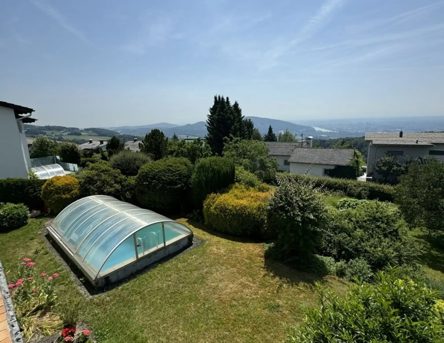Traumliegenschaft mit Blick über Linz