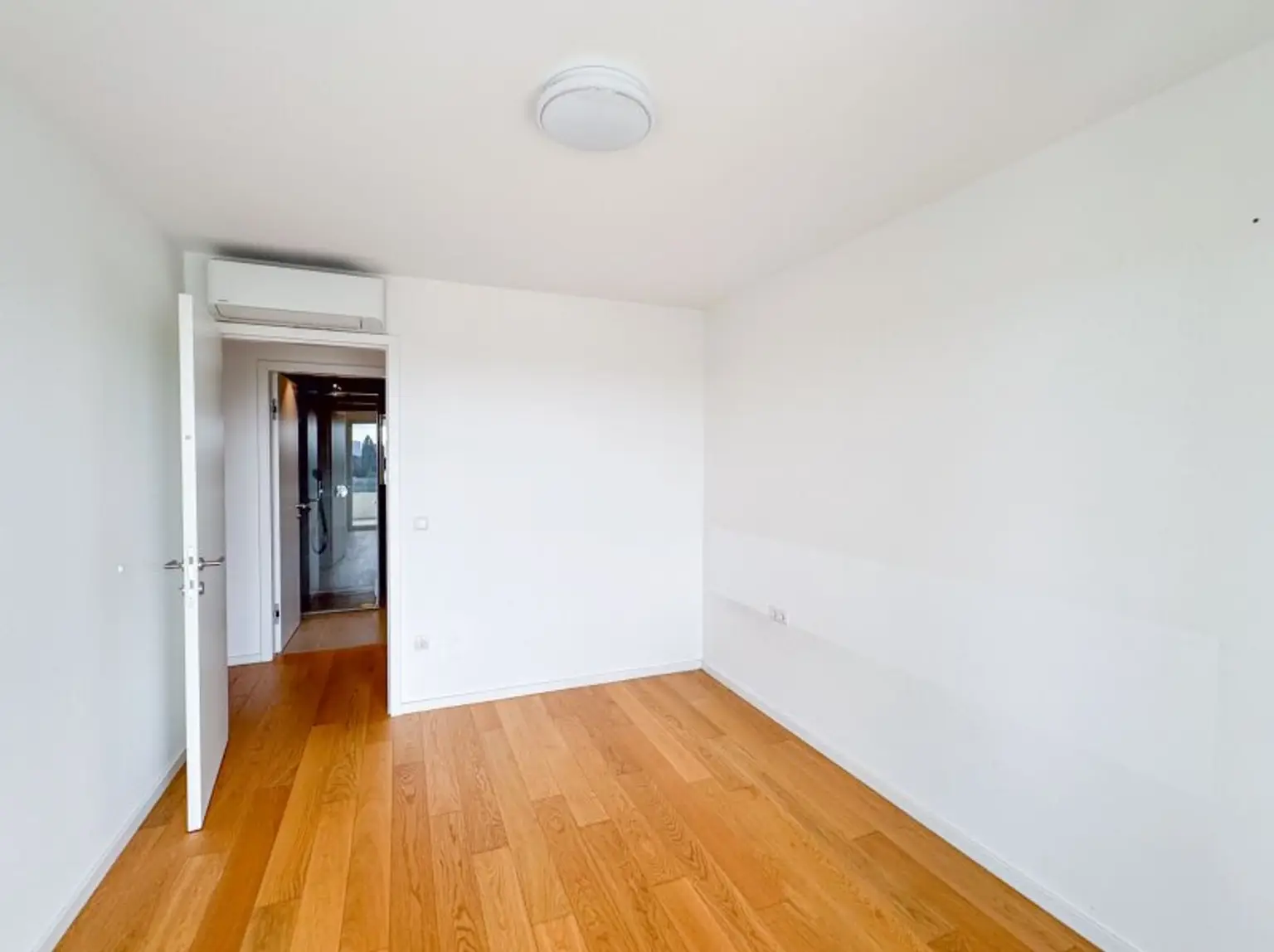 3-Zimmer-Wohnung mit Balkon & Blick auf die Alte Donau – Top-Zustand, klimatisiert, zentral begehbar!