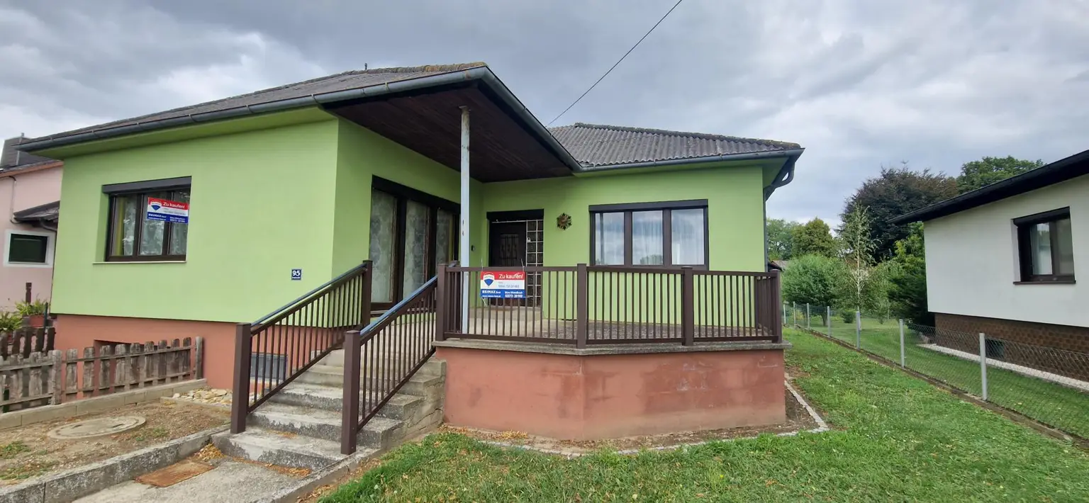 Charmantes Einfamilienhaus mit großem Garten und Potenzial