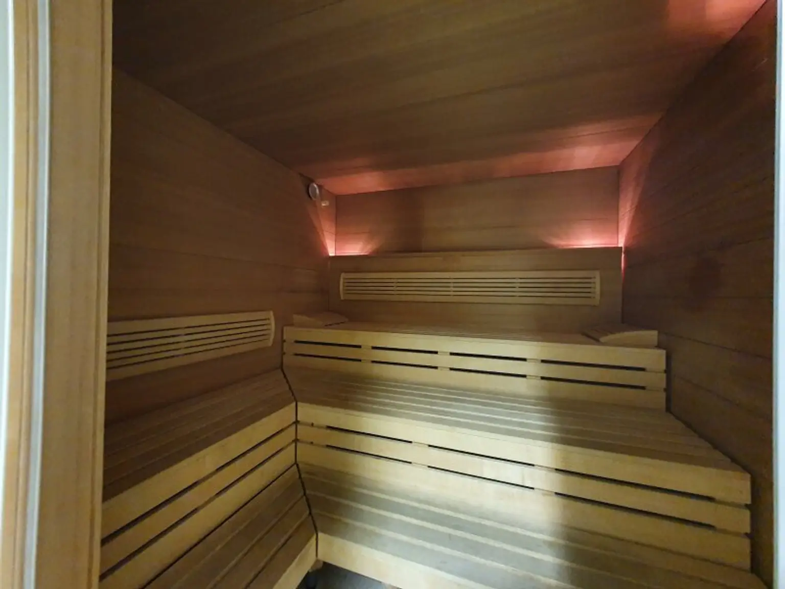 Möblierte 2-Zimmer-Wohnung im 10. Liftstock