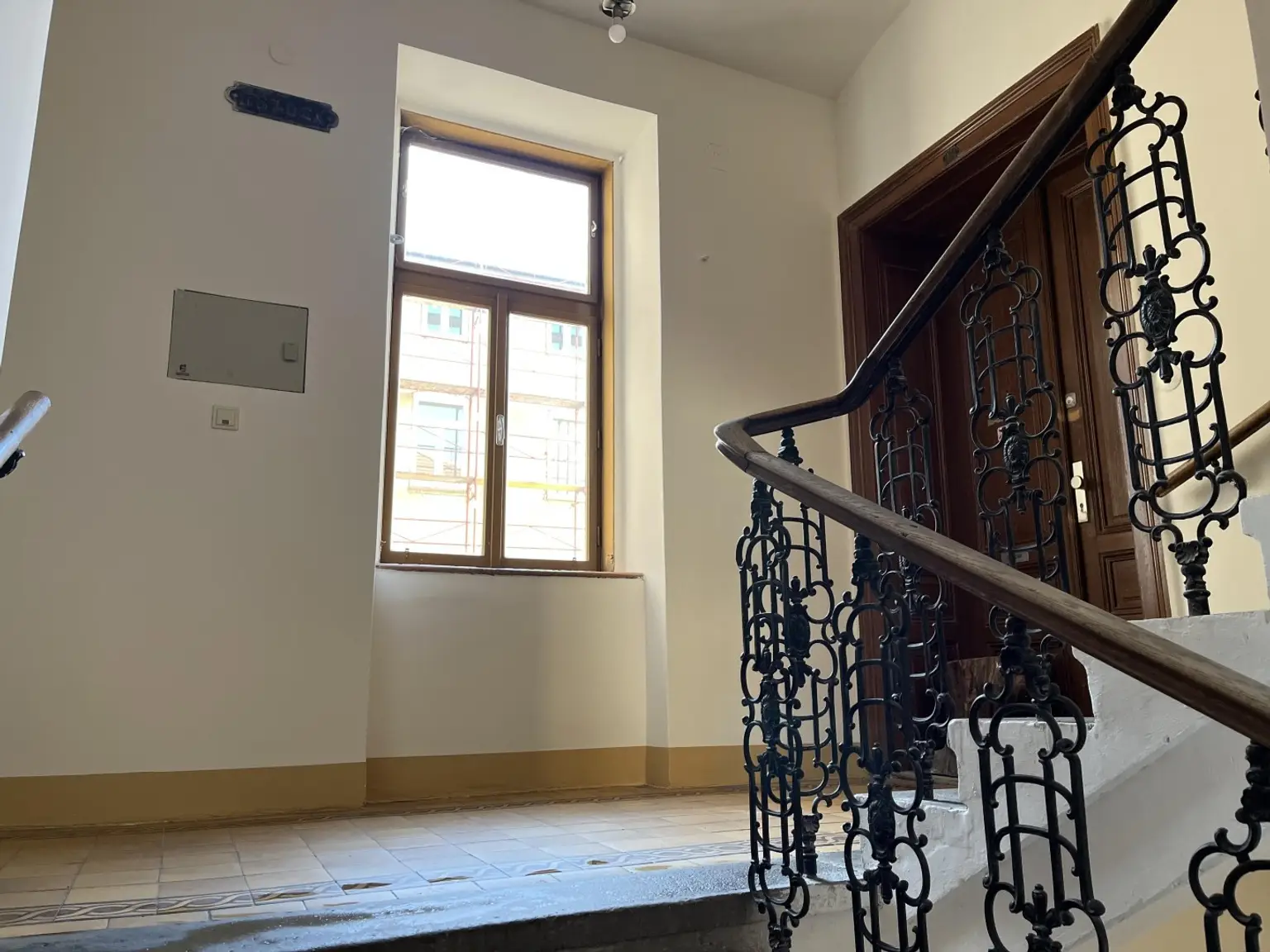 sehr gepflegtes Stiegenhaus