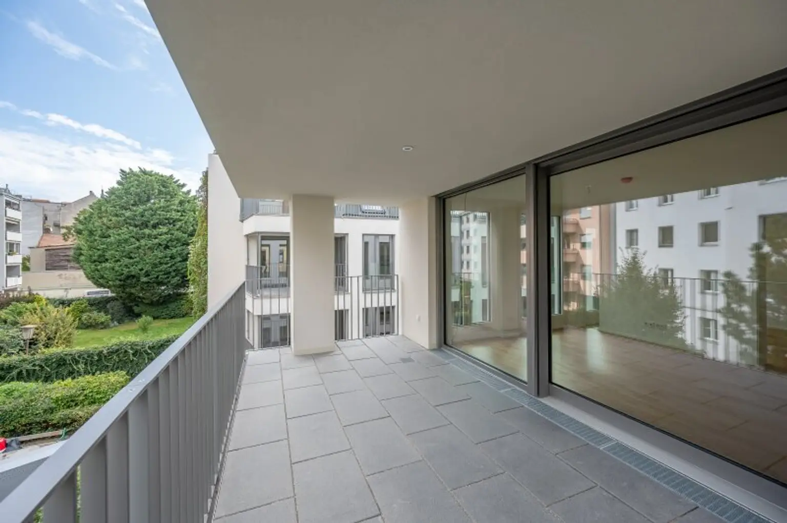 ++MOLLARD 50++ Remarkable 2-room apartment in a prime central location (2/6)
