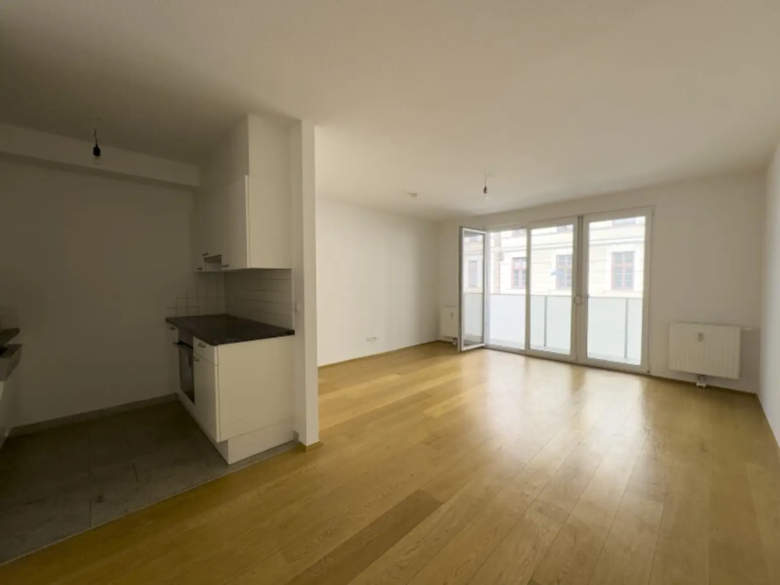 3-Zimmer-Neubau mit Loggia | WG-geeignet | Nähe Schmelz & Lugner City | Stellplatz inkl.