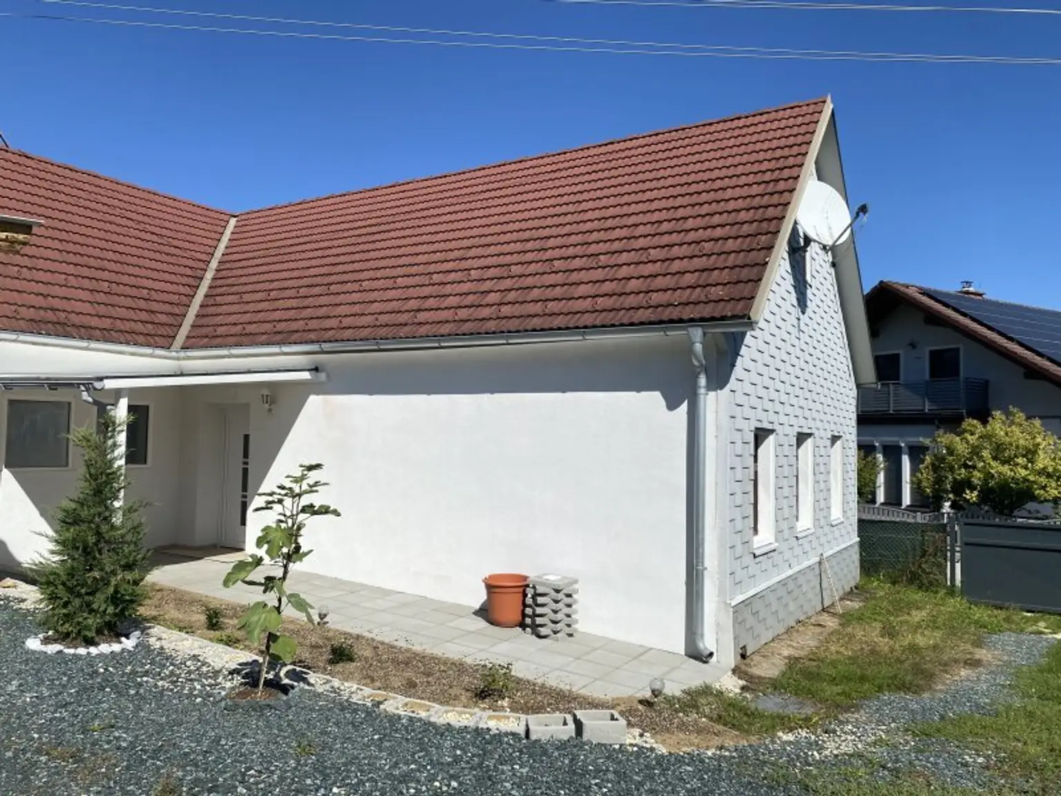 Neu renoviertes Miethaus