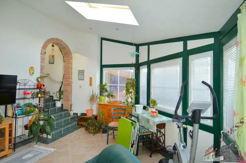 Gepflegtes Einfamilienhaus - Doppelcarport - Garage - neue Pelletheizung mit Solaranlage