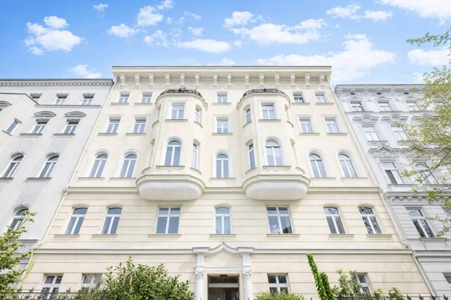 Außenansicht Straßentrakt