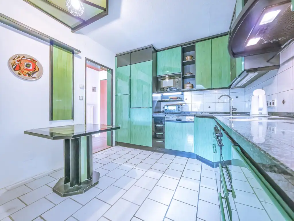 WG-taugliche, barrierefreie Wohnung mit Westterrasse und kleinem Garten in Mühlau!