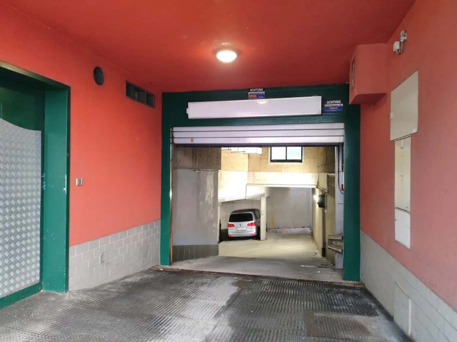 Garagenplatz Nähe U6-Siebenhirten!