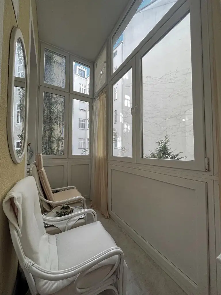 Altbau mit Loggia