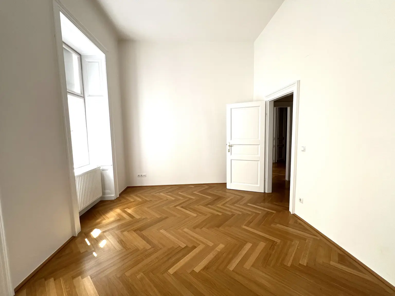 Unbefristete, ruhige 2-Zimmer-Wohnung mit Balkon in der Innenstadt
