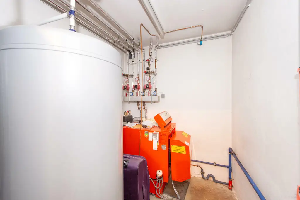 Exklusive Villa in bester Lage von Graz - privat, naturnah, perfekte Balance aus Komfort und Lebensqualität.