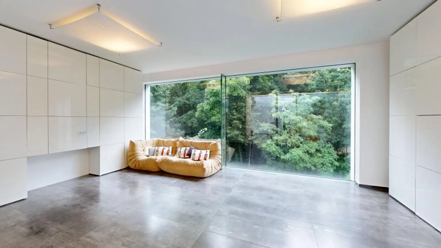 Luxusvilla mit Infinitypool in absoluter Ruhelage in Hinterbrühl – Exklusives Anwesen mit Top-Ausstattung