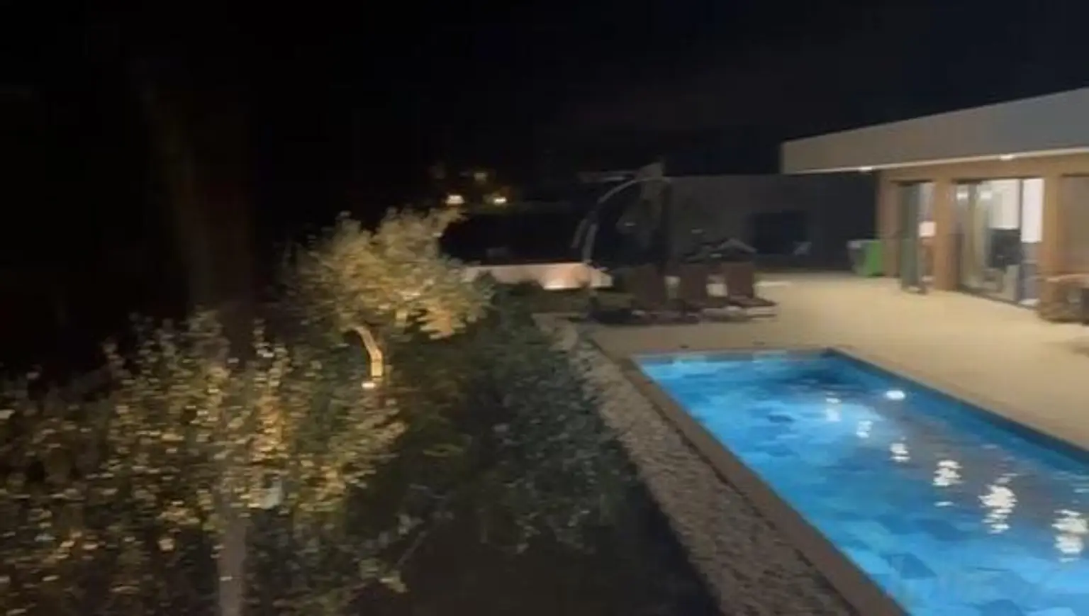 19981C50-B424-45A3-A83F-84B2E5697A7B_4_5005_c