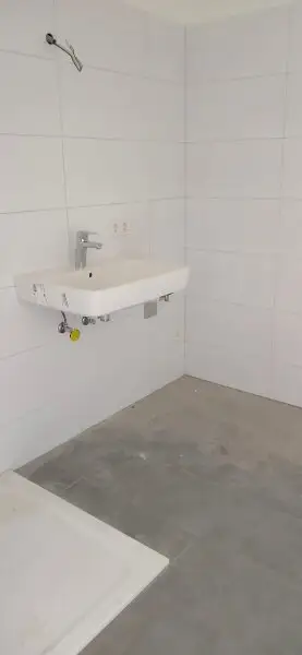 ERSTBEZUG - NEUBAU - Wunderschöne Wohnungen mit eigenem Tiefgaragenplatz im Stadtteil Neustadt