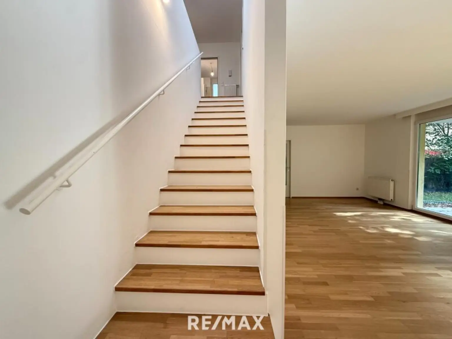 Moderne 4-Zimmer-Maisonette mit Garten