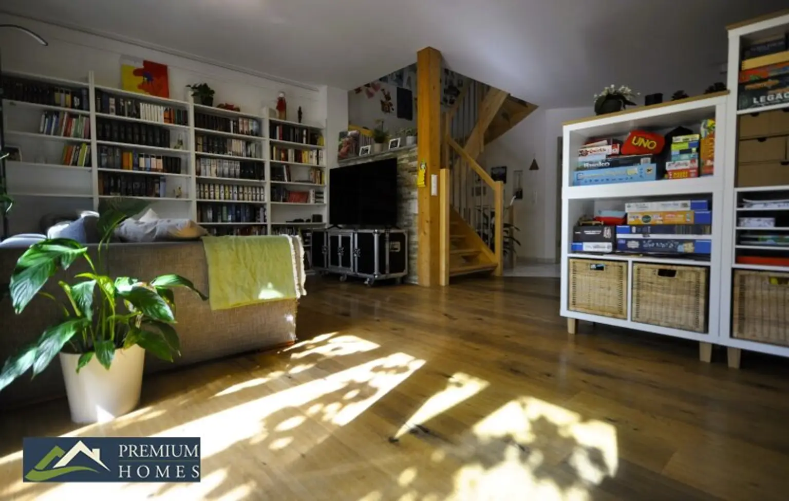 Reihenmittelhaus in Kramsach - Blick in den offenen Wohnbereich