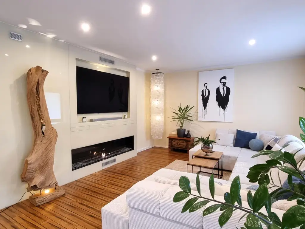 FAMILIENDOMIZIL MIT SCHWIMMTEICH