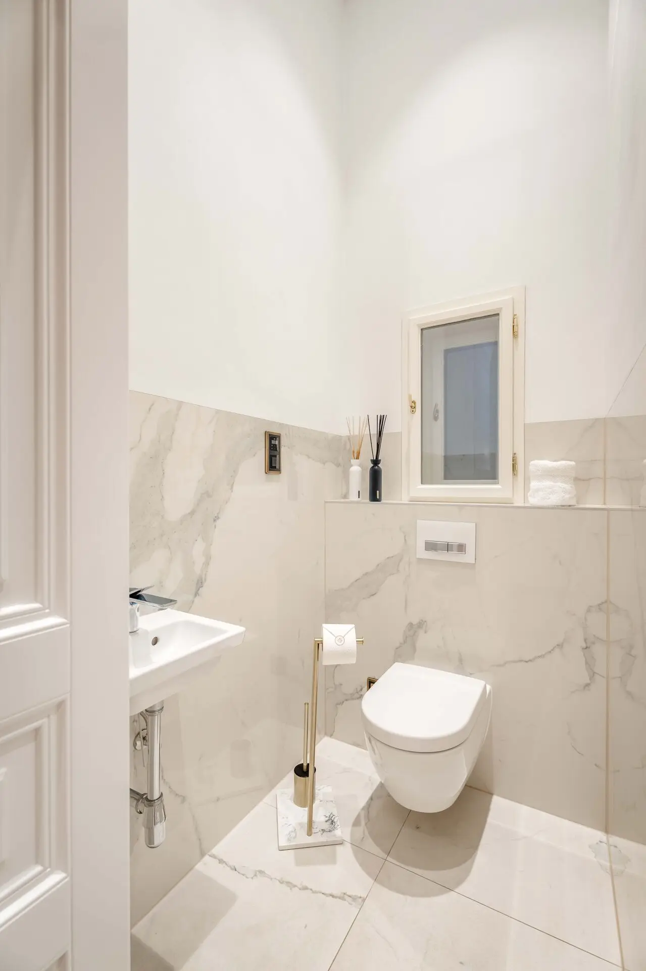 1010_Wien_Imperiales Palais-Apartment_ Toilette