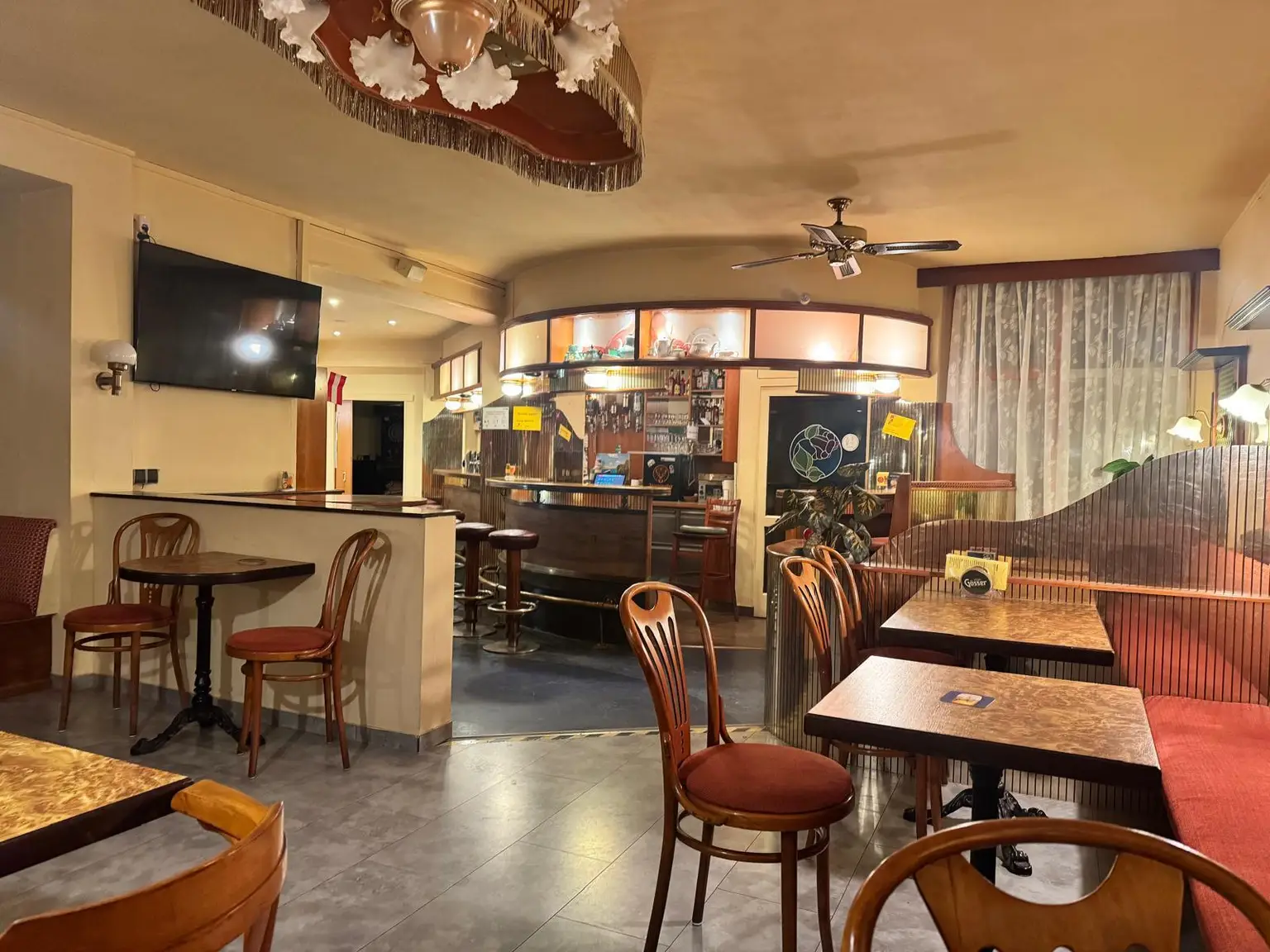 Attraktives Gastronomieobjekt in Wien: 143m² mit Garten & Terrasse! Miete: 1.938,88 €