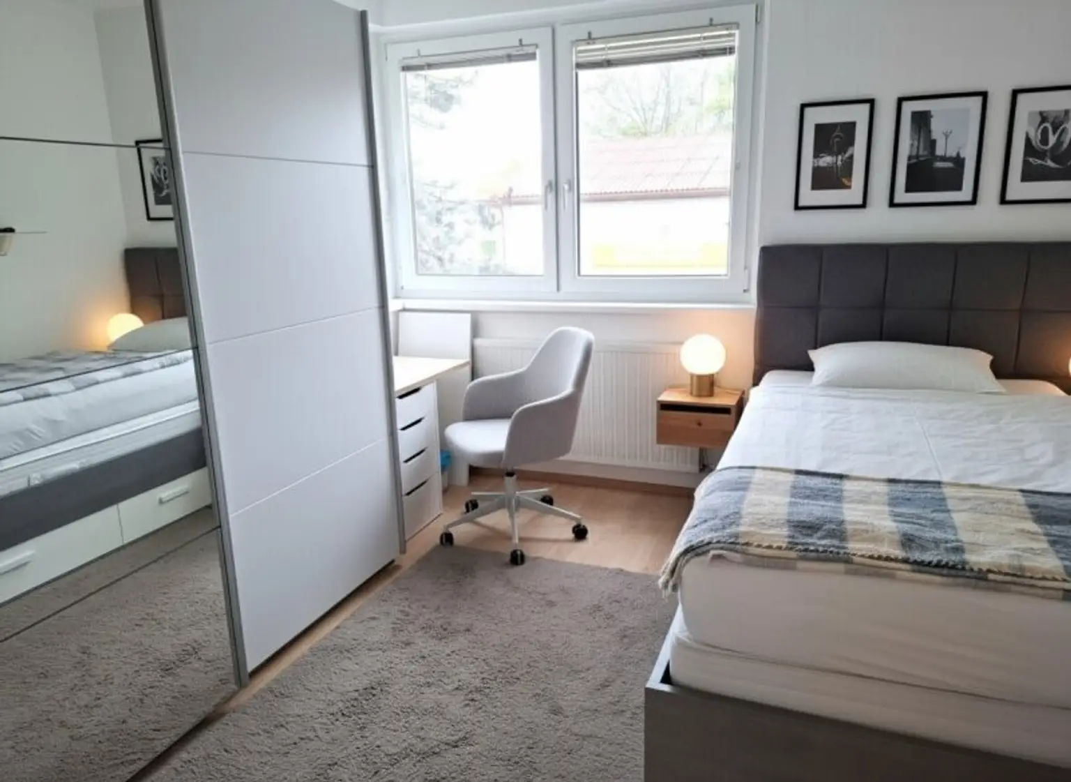 GEMÜTLICHE und HELLE  4 Zimmer-WOHNUNG - LOGGIA -LIFT