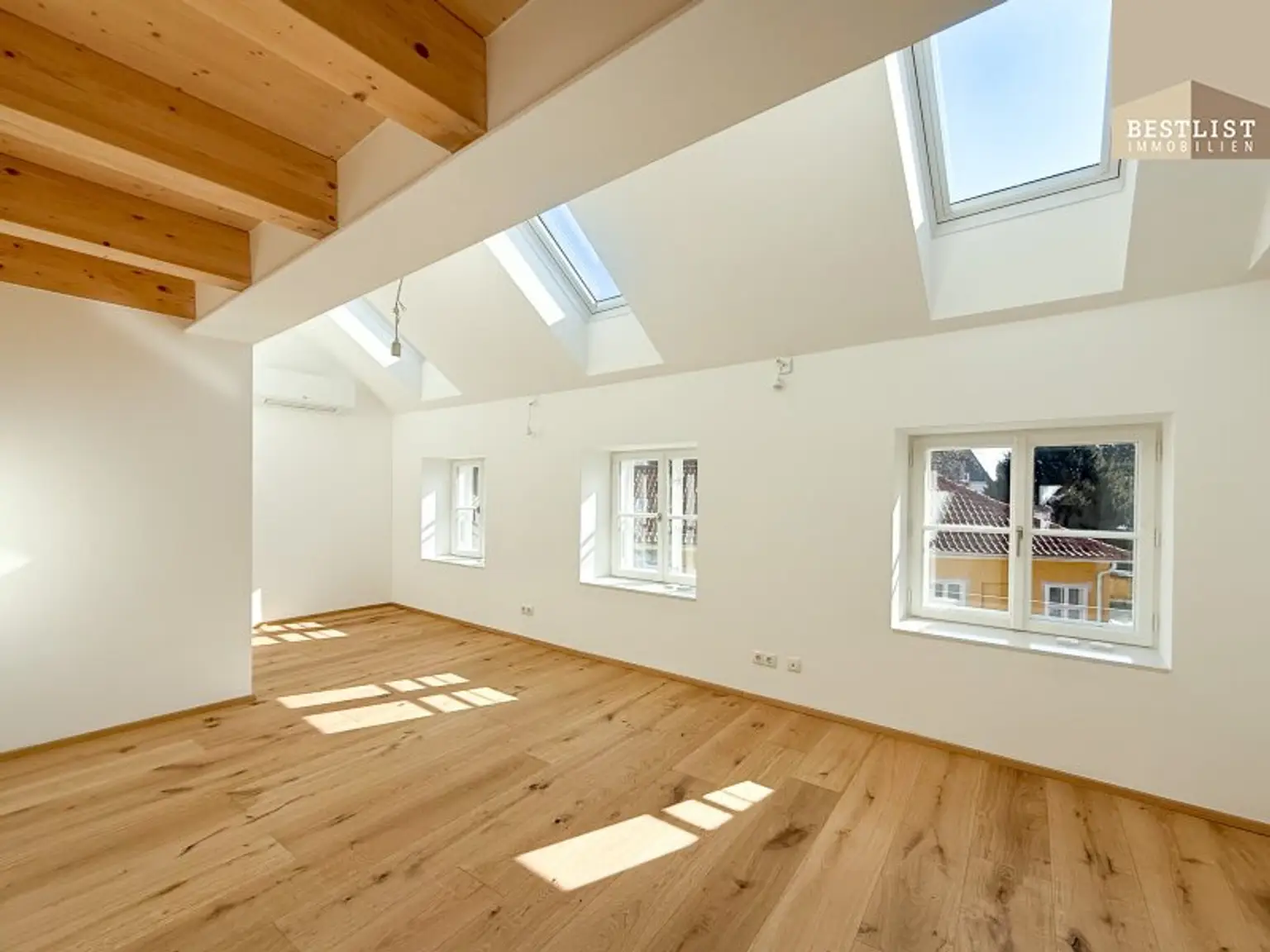 Dachgeschoss-Luxusapartment im Zentrum Baden