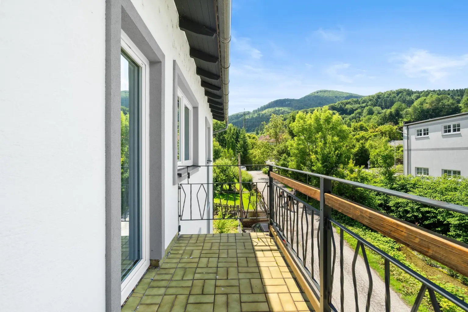 "Ein-/Zweifamilienhaus in ruhiger Lage – mit Sauna & Kachelofen!"