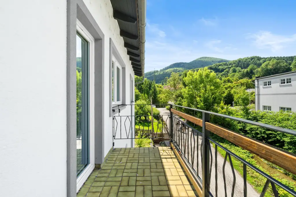 "Ein-/Zweifamilienhaus in ruhiger Lage – mit Sauna & Kachelofen!"