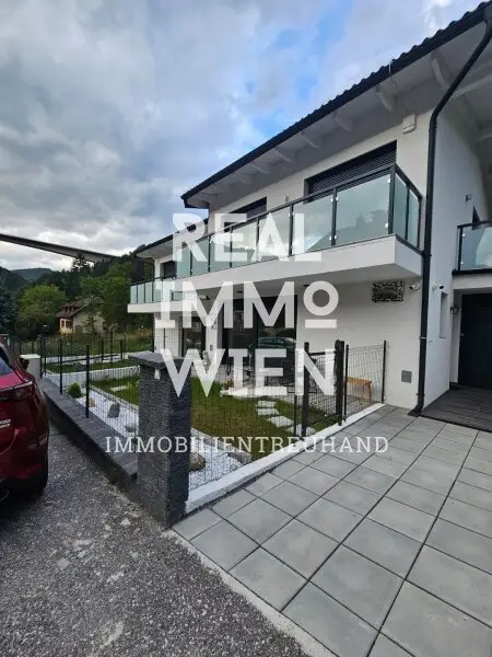 SMARTHAUS/CHALET in Schottwien: Erstbezug mit Garten, drei Terrassen und Blick auf den wunderbaren Hirschenkogel