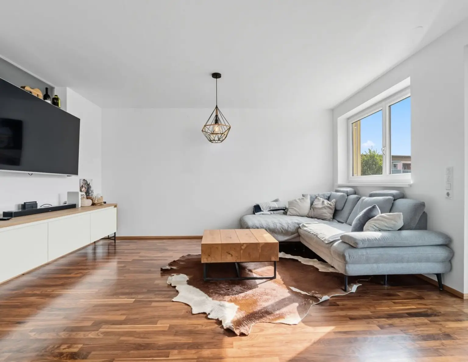 Traumhafte 4-Zimmer Wohnung in Hard mit Terrasse und Carport
