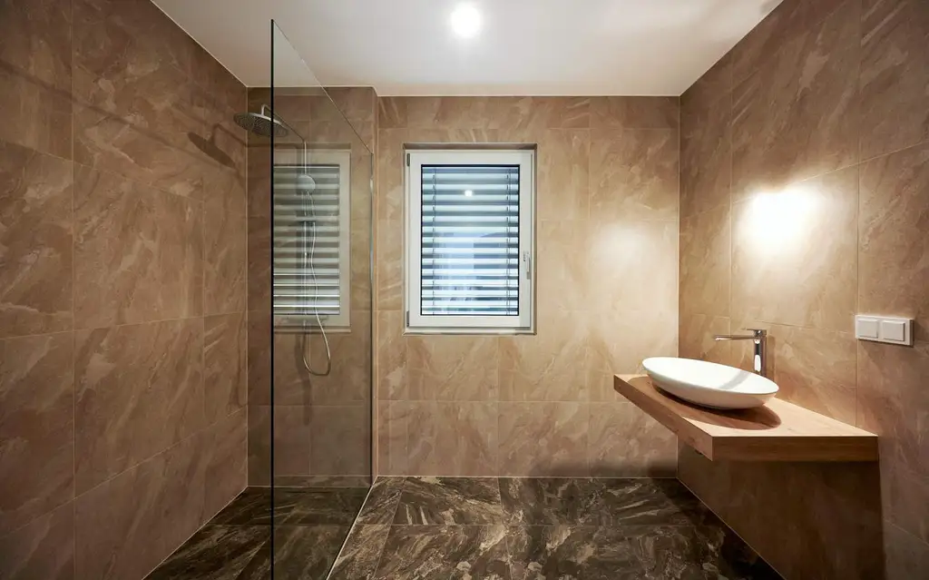 Ihr neuer Rückzugsort: 4-Zimmer-Terrassenwohnung nahe der Donau!