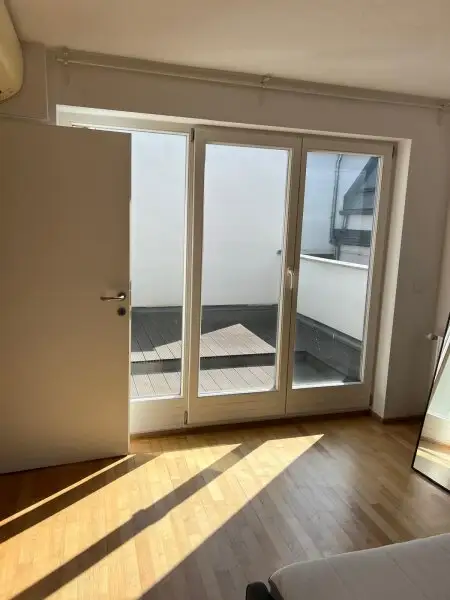 Lichtdurchflutete Maisonette mit 2 Terrassen Nähe Staatsoper!