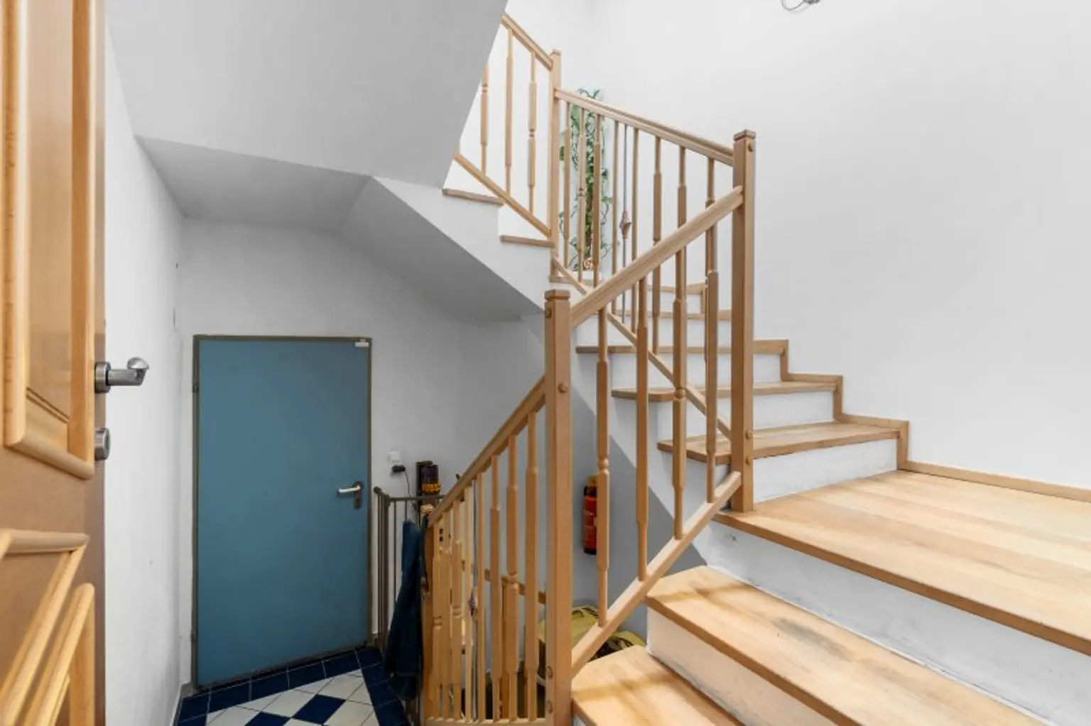 Exklusives Einfamilienhaus vor den Toren Wiens in nicht einsehbarer Grünruhelage / +++ RE/MAX Trend +++