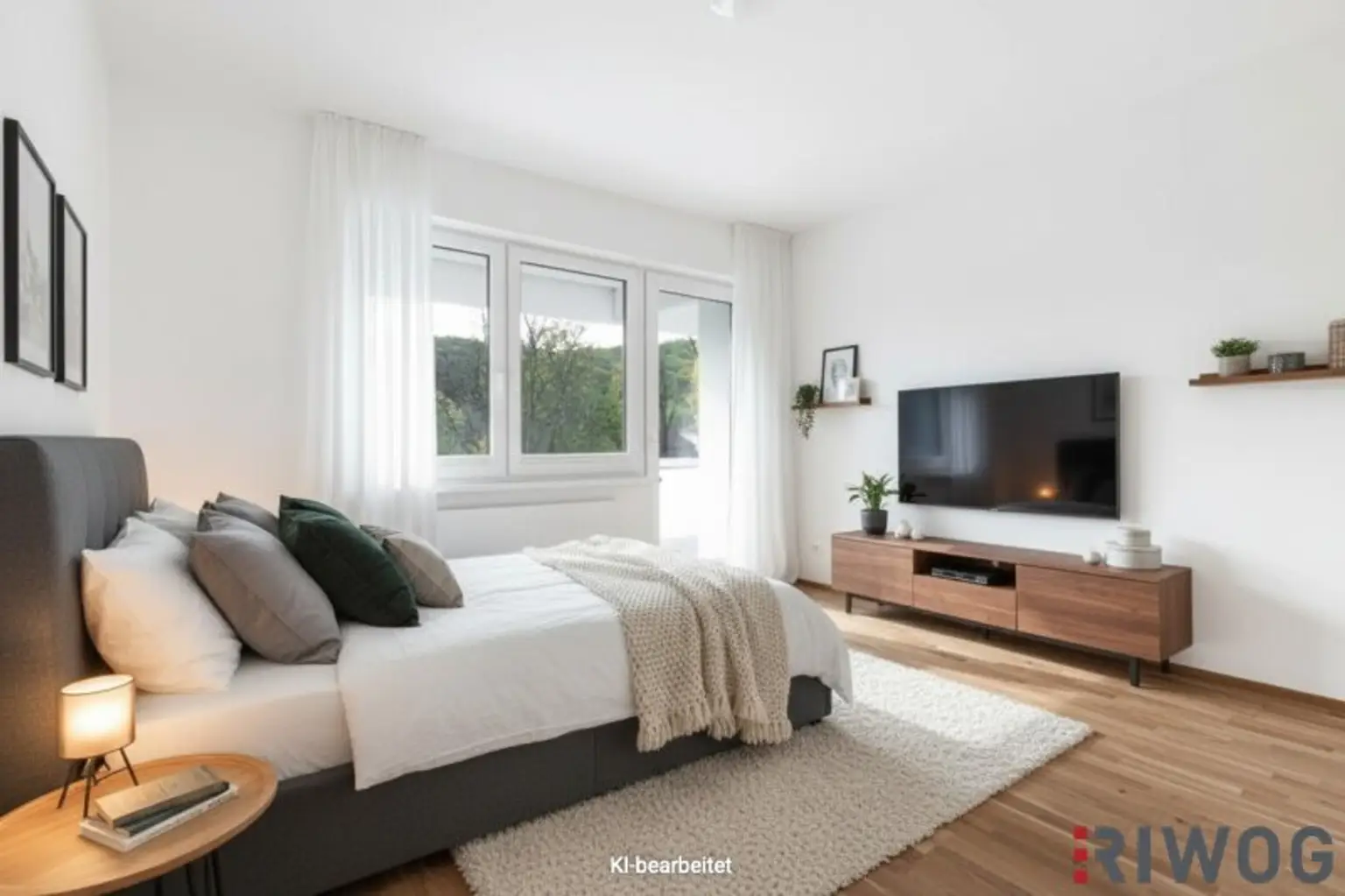 ERSTBEZUG nach Sanierung mit Blick auf Schloss Laudon  | ca. 16 m² Loggia  | Garagenplatz | Vollausgestattete Küche | Erholungsgebiet angrenzend