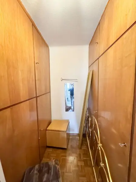 Sanierungsbedürftige 2,5 Zimmer-Wohnung nähe Matzleinsdorferplatz zu verkaufen!